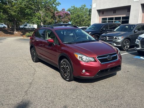 Used 2015 Subaru Crosstrek 2.0i Limited w/ Popular Package #1 AWD/4WD image 3