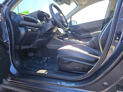 Certified 2025 Subaru Crosstrek 2.5i Limited w/ Popular Package #3A image 9