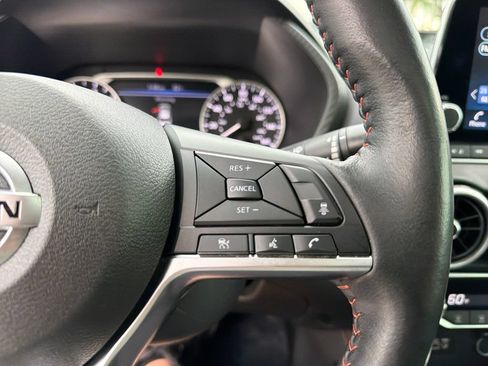 Used 2023 Nissan Sentra SR w/ SR Premium Package FWD image 28