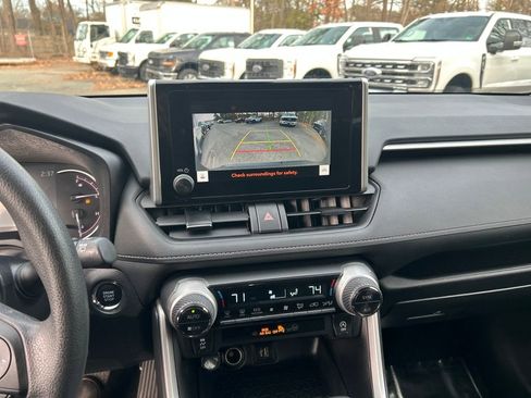 Used 2024 Toyota RAV4 XLE image 41