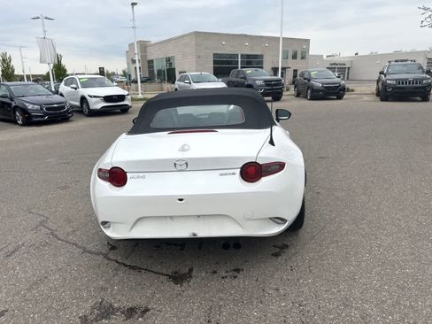 Used 2023 MAZDA MX-5 Miata Grand Touring RWD image 6