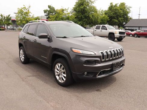 Used 2015 Jeep Cherokee Limited AWD/4WD image 3