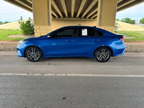 Used 2023 Kia Forte GT-Line w/ GT-Line Premium Package FWD image 6