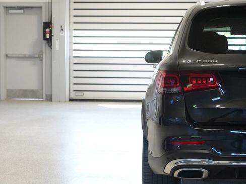 Certified 2022 Mercedes-Benz GLC 300 4MATIC image 9