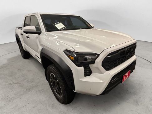 New 2026 Toyota Tacoma TRD Off-Road AWD/4WD image 7