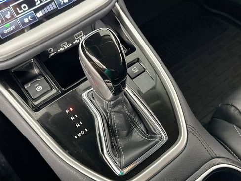 Used 2023 Subaru Outback Touring XT image 17