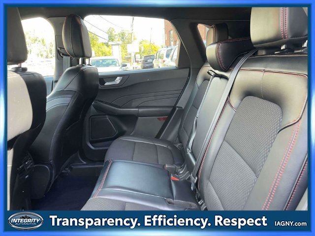 Used 2023 Ford Escape ST-Line AWD/4WD image 12