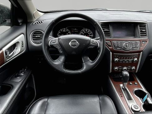 Used 2020 Nissan Pathfinder Platinum AWD/4WD image 8