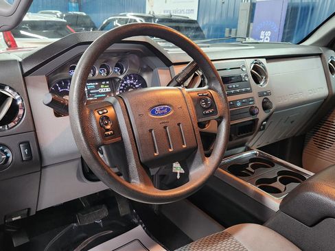 Used 2011 Ford F250 XLT w/ XLT Premium Pkg image 8