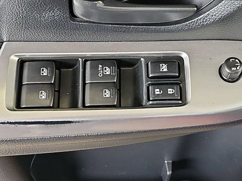 Used 2016 Subaru Impreza 2.0i AWD/4WD image 32