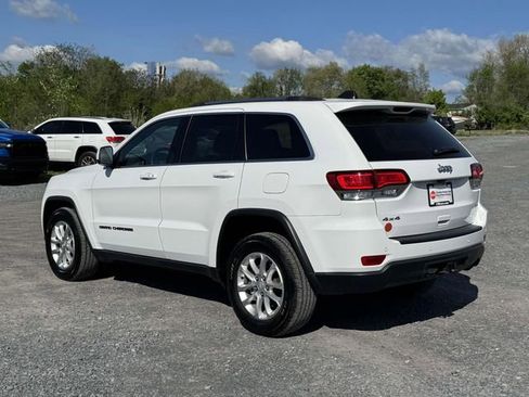 Used 2021 Jeep Grand Cherokee Laredo w/ Security & Convenience Group AWD/4WD image 4
