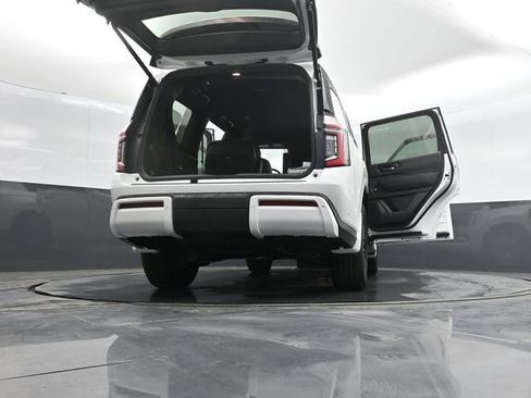 New 2026 Nissan Armada SL w/ Captain's Chari Seat Package image 51
