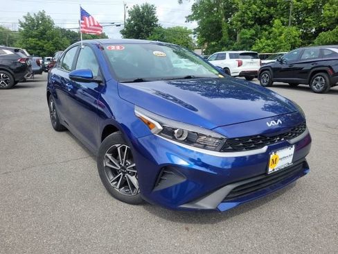 Certified 2023 Kia Forte LXS w/ LXS Technology Package FWD image 7