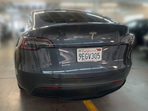Used 2023 Tesla Model Y Long Range AWD/4WD image 8