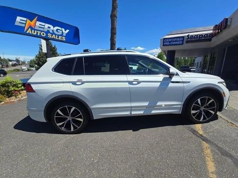 Used 2023 Volkswagen Tiguan SEL R-Line AWD/4WD image 8