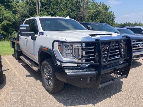 Used 2022 GMC Sierra 3500 SLT w/ SLT Preferred Package AWD/4WD image 9