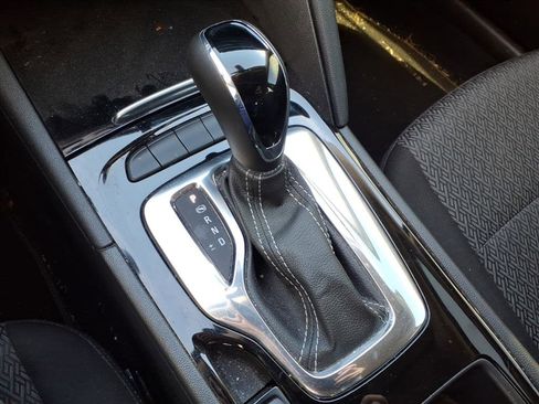 Used 2018 Buick Regal Preferred image 23