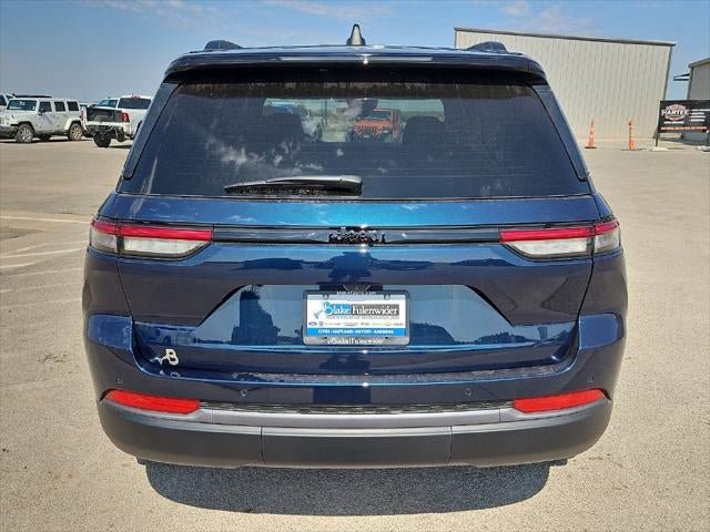 New 2026 Jeep Grand Cherokee Limited w/ Limited Altitude Package RWD image 36