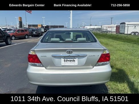 Used 2005 Toyota Camry LE image 7