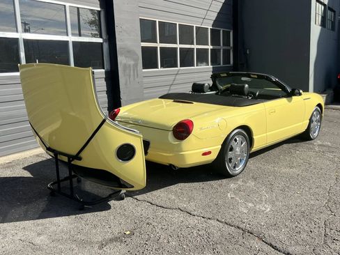 Used 2002 Ford Thunderbird image 19