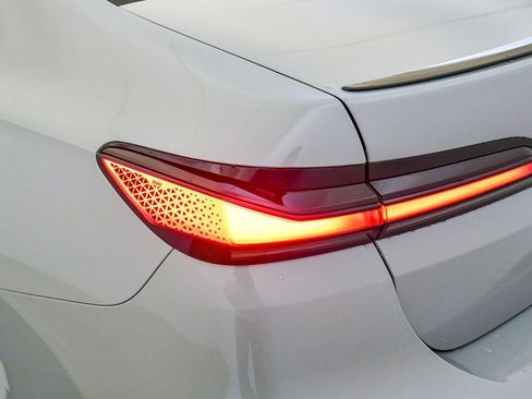 New 2026 BMW 740i w/ Premium Package image 12