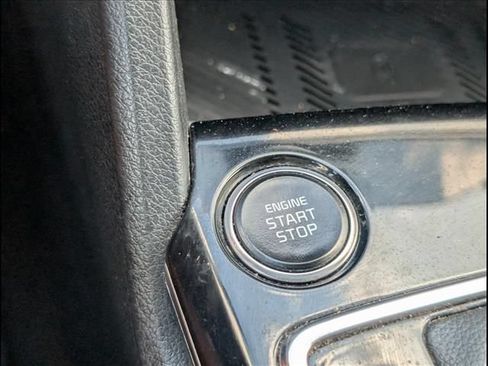 Used 2025 Kia Sportage EX FWD image 11