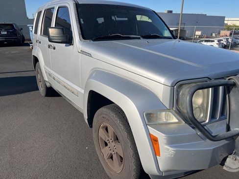 Used 2012 Jeep Liberty Sport image 1