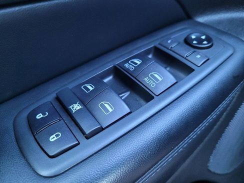 Used 2020 Jeep Grand Cherokee Limited image 27