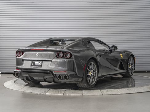 Used 2023 Ferrari 812 GTS RWD image 11