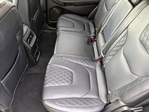 Used 2024 Ford Edge Titanium image 17