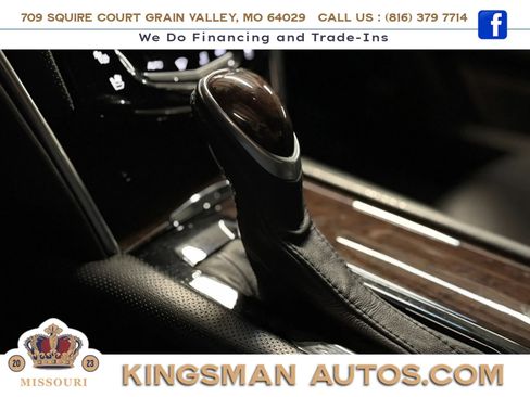 Used 2013 Cadillac XTS Luxury image 24