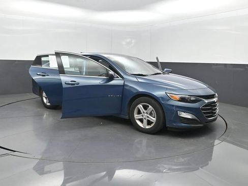 Used 2024 Chevrolet Malibu LS FWD image 31