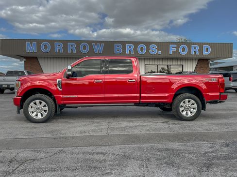 Used 2022 Ford F350 Platinum w/ FX4 Off-Road Package AWD/4WD image 3