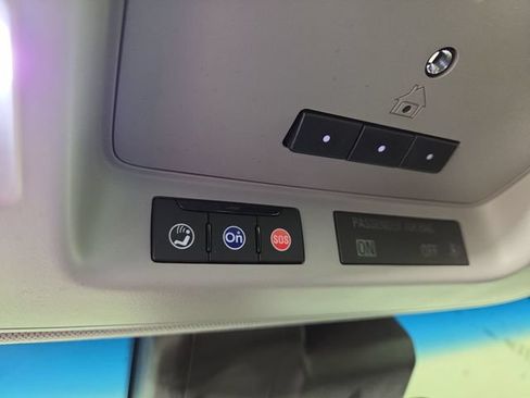 Used 2019 Cadillac Escalade Luxury AWD/4WD image 28