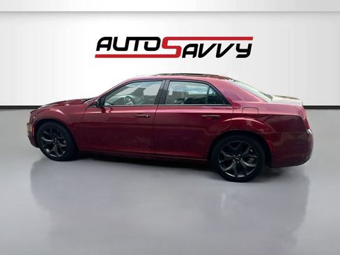 Used 2023 Chrysler 300 S RWD image 4