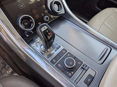 Used 2020 Land Rover Range Rover Sport HSE Dynamic image 12