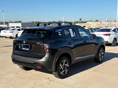New 2026 Nissan Kicks SV w/ Cold Weather Package FWD image 10