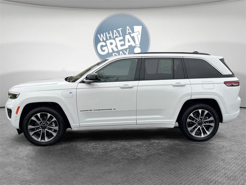 Used 2024 Jeep Grand Cherokee Overland w/ Luxury Tech Group IV image 7