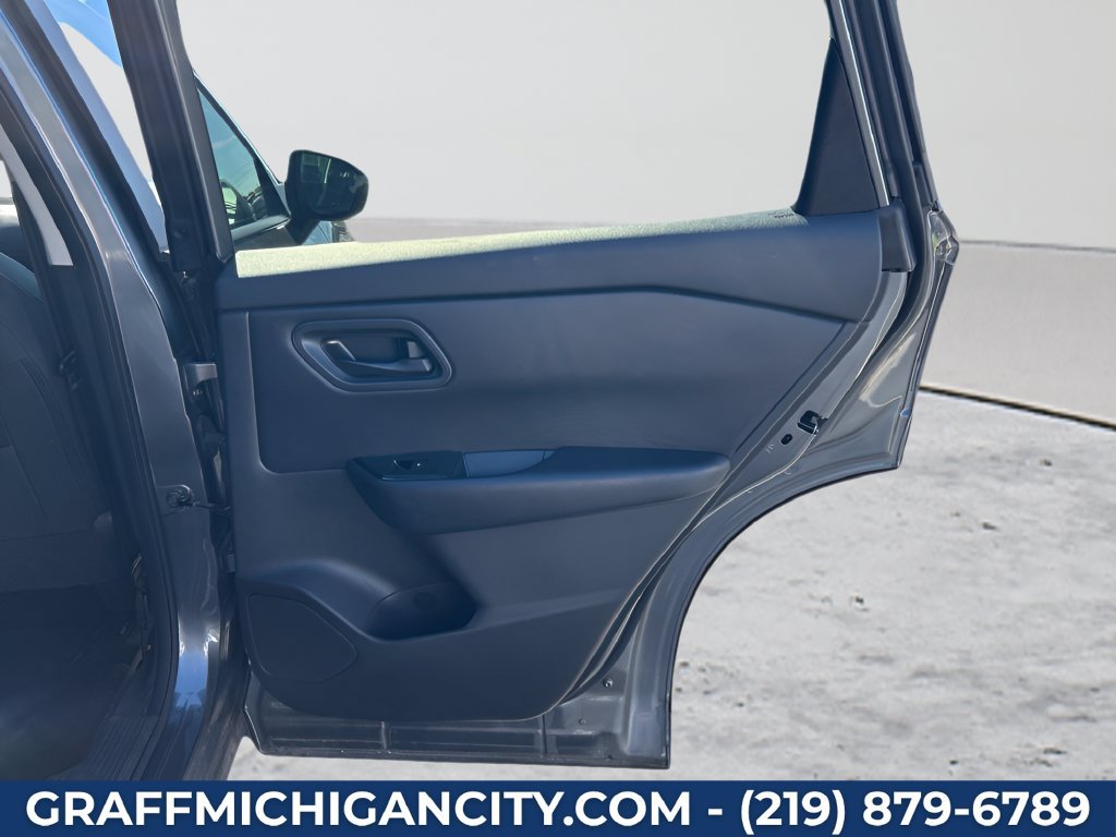 Used 2024 Nissan Rogue S AWD/4WD image 15
