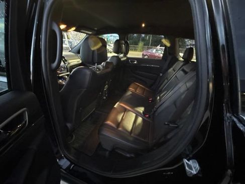 Used 2019 Jeep Grand Cherokee Limited AWD/4WD image 11