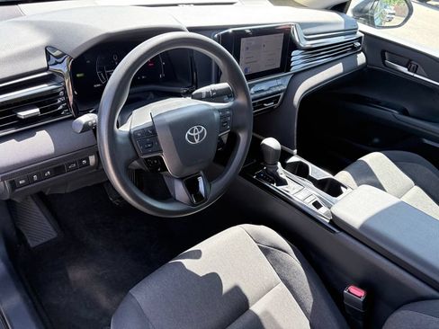 Used 2025 Toyota Camry LE FWD image 7