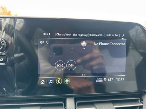 New 2026 Chevrolet Trax RS w/ Sunroof Package image 19