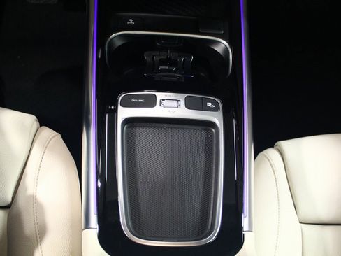 Used 2025 Mercedes-Benz GLA 250 4MATIC image 23