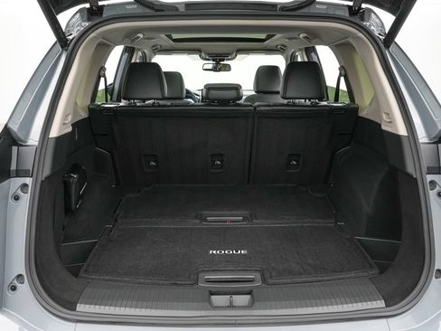 Used 2025 Nissan Rogue SL w/ Tech Package AWD/4WD image 21