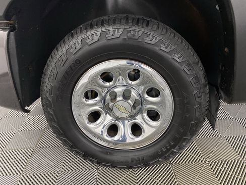 Used 2010 Chevrolet Silverado 1500 W/T w/ LS Package image 8