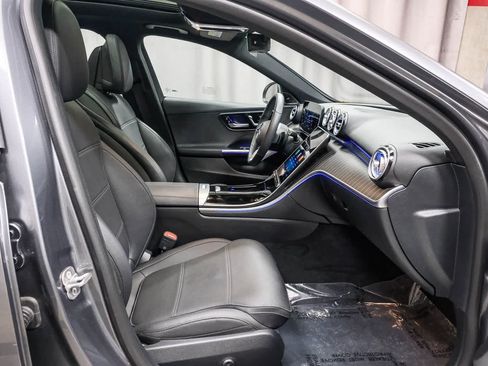 Certified 2025 Mercedes-Benz C 300 Sedan w/ Exclusive Trim Package image 20