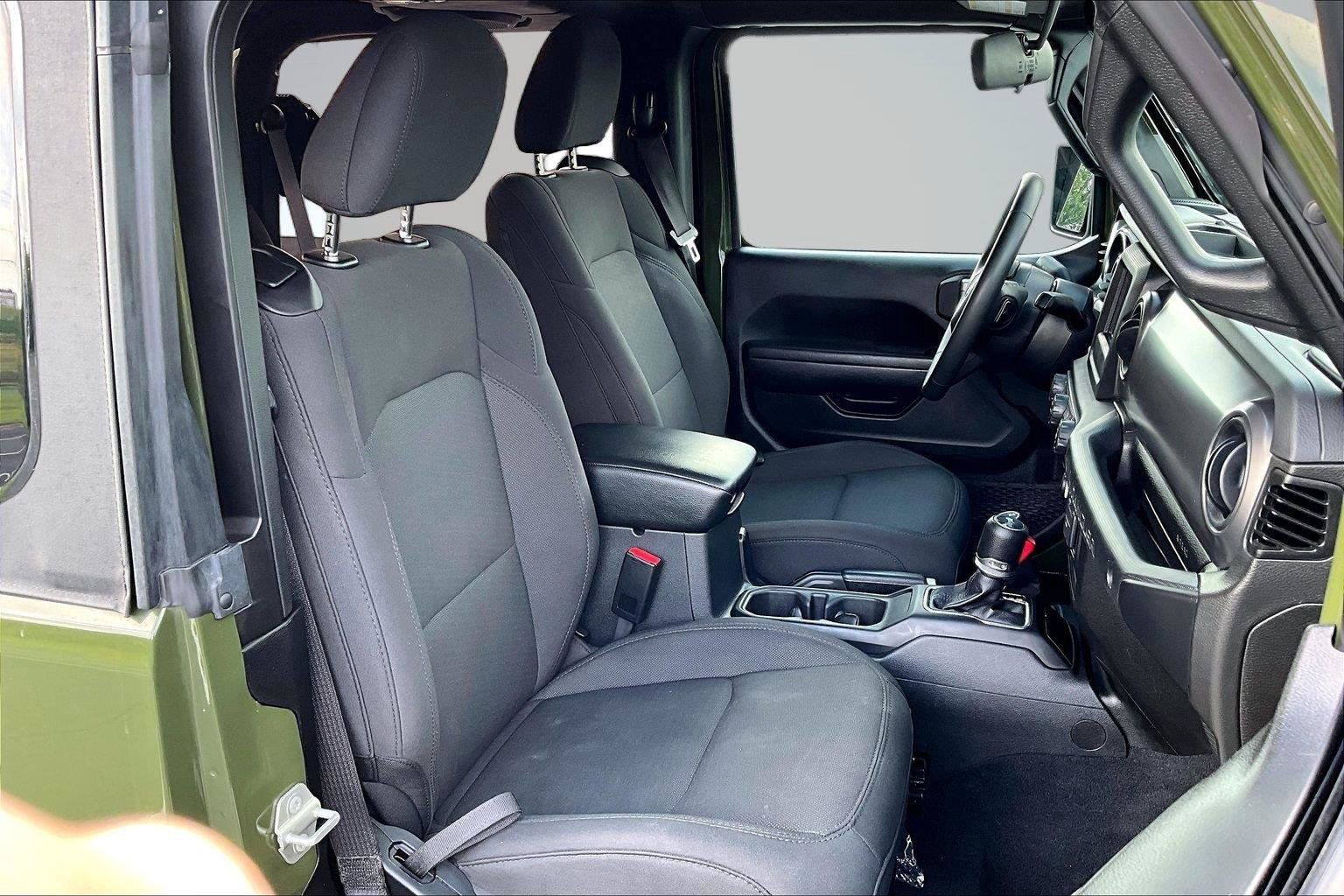 Used 2023 Jeep Wrangler Sport AWD/4WD image 8