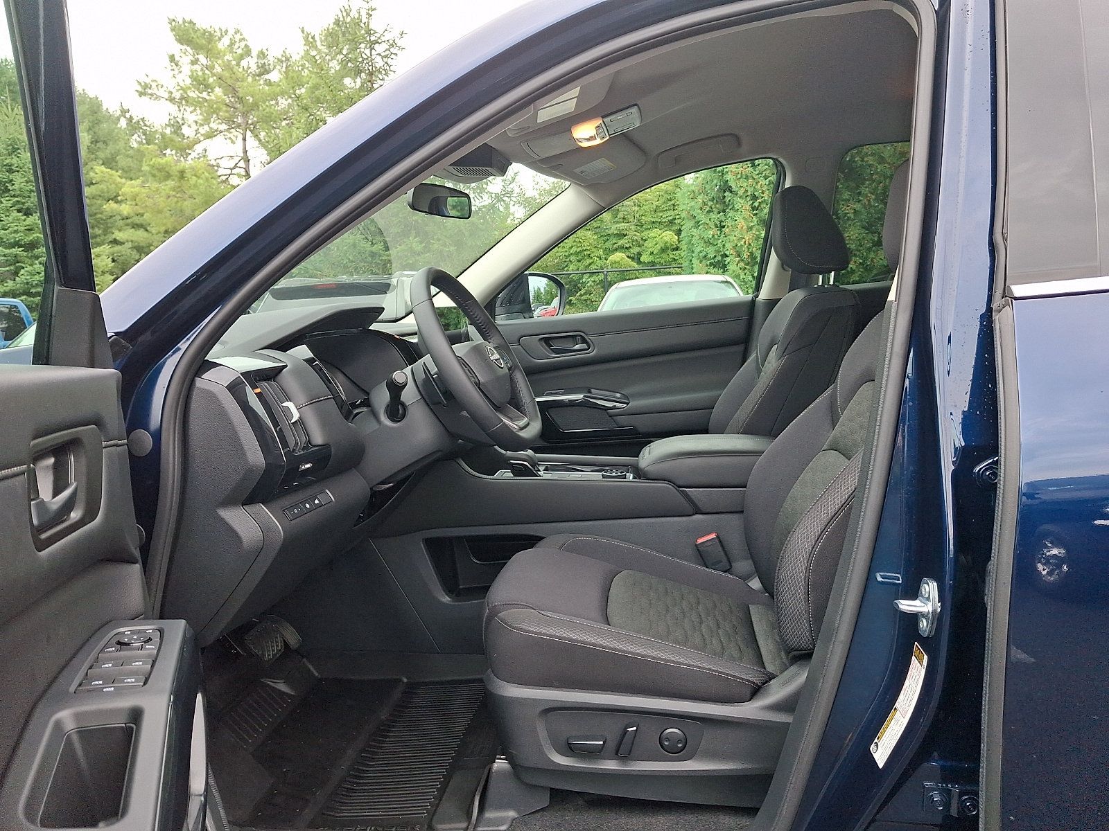 Certified 2026 Nissan Pathfinder SV AWD/4WD image 12