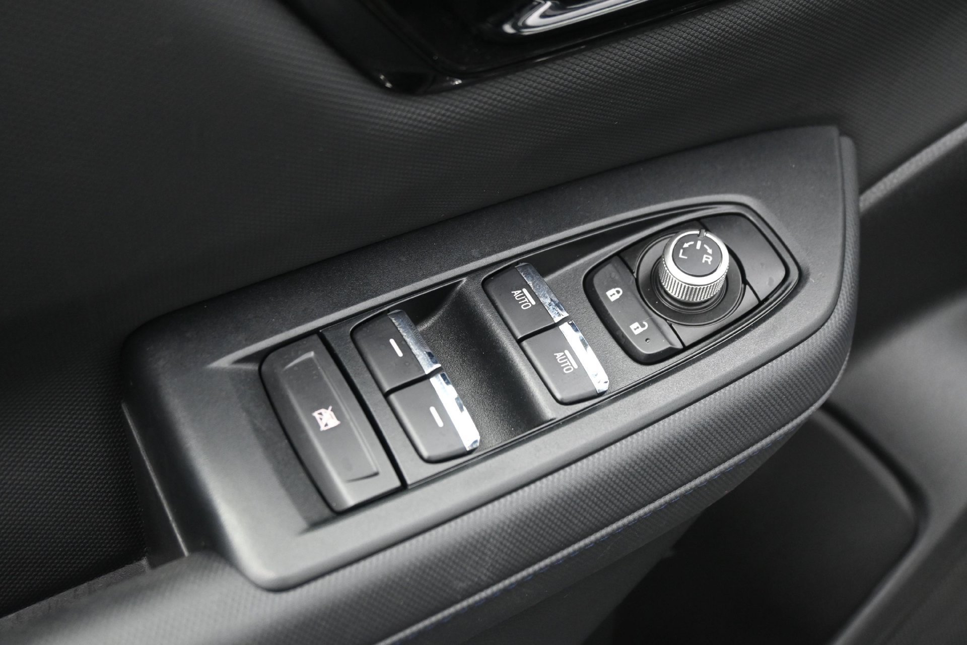Used 2025 Subaru Forester Limited AWD/4WD image 19