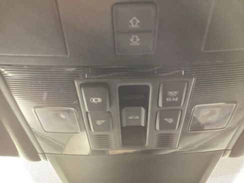 Used 2024 Volkswagen Tiguan SE w/ Panoramic Sunroof Package AWD/4WD image 21